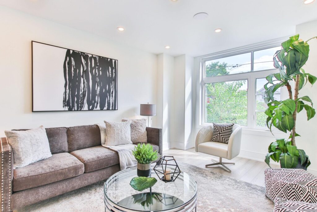 How to Create a Focal Point Using Furniture Arrangement